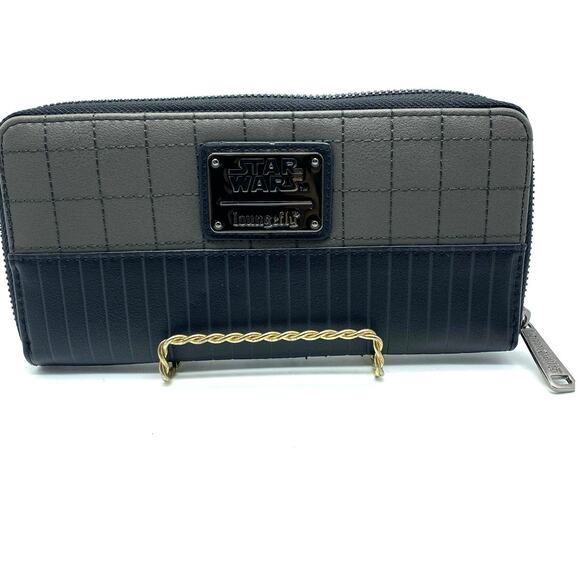 Loungefly Star Wars‎ Kylo Ren Cosplay
Zip Around Wallet - Picture 3 of 8